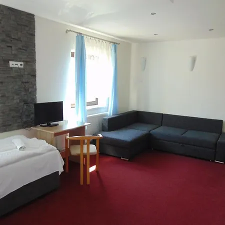 Отель Isora Острава